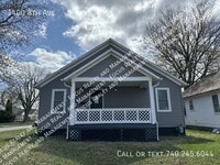 Building Photo - 1400 8th Ave
