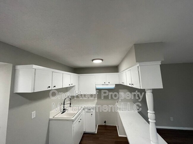 Building Photo - 642 N 31 St