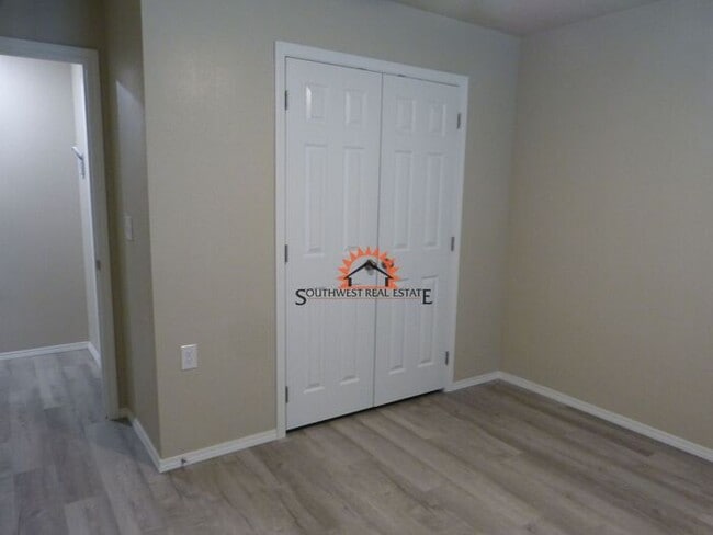 Building Photo - Modern 2 bedroom 2 bath apartment