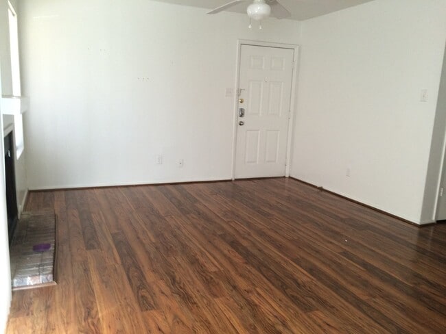 Building Photo - 2617PR