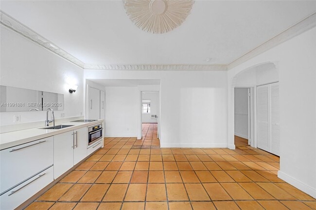 Building Photo - 844 Jefferson Ave