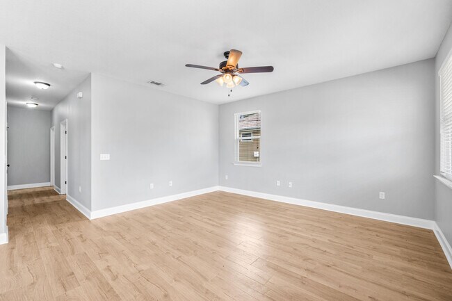 Building Photo - 443 Indian Woman Rd