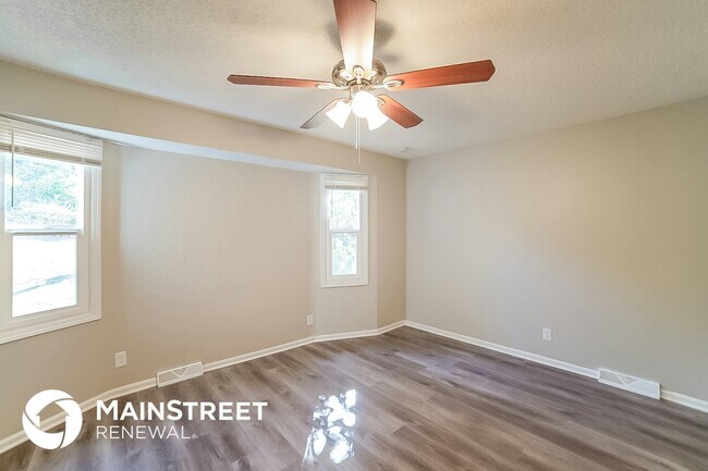 Building Photo - 5209 S Cottage Ave