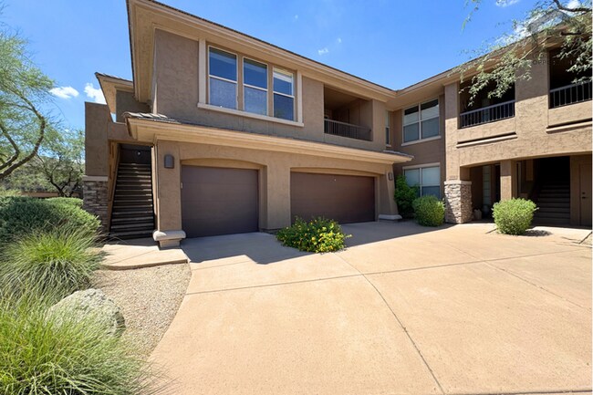 Building Photo - 2Bed/2Bath 2nd Floor Condo in North Scottsdale! Ready for Immediate Move-In! -- Gated Community! ...