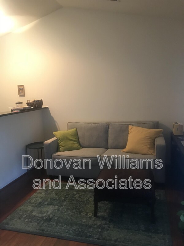 Building Photo - 3-53C S Graham St