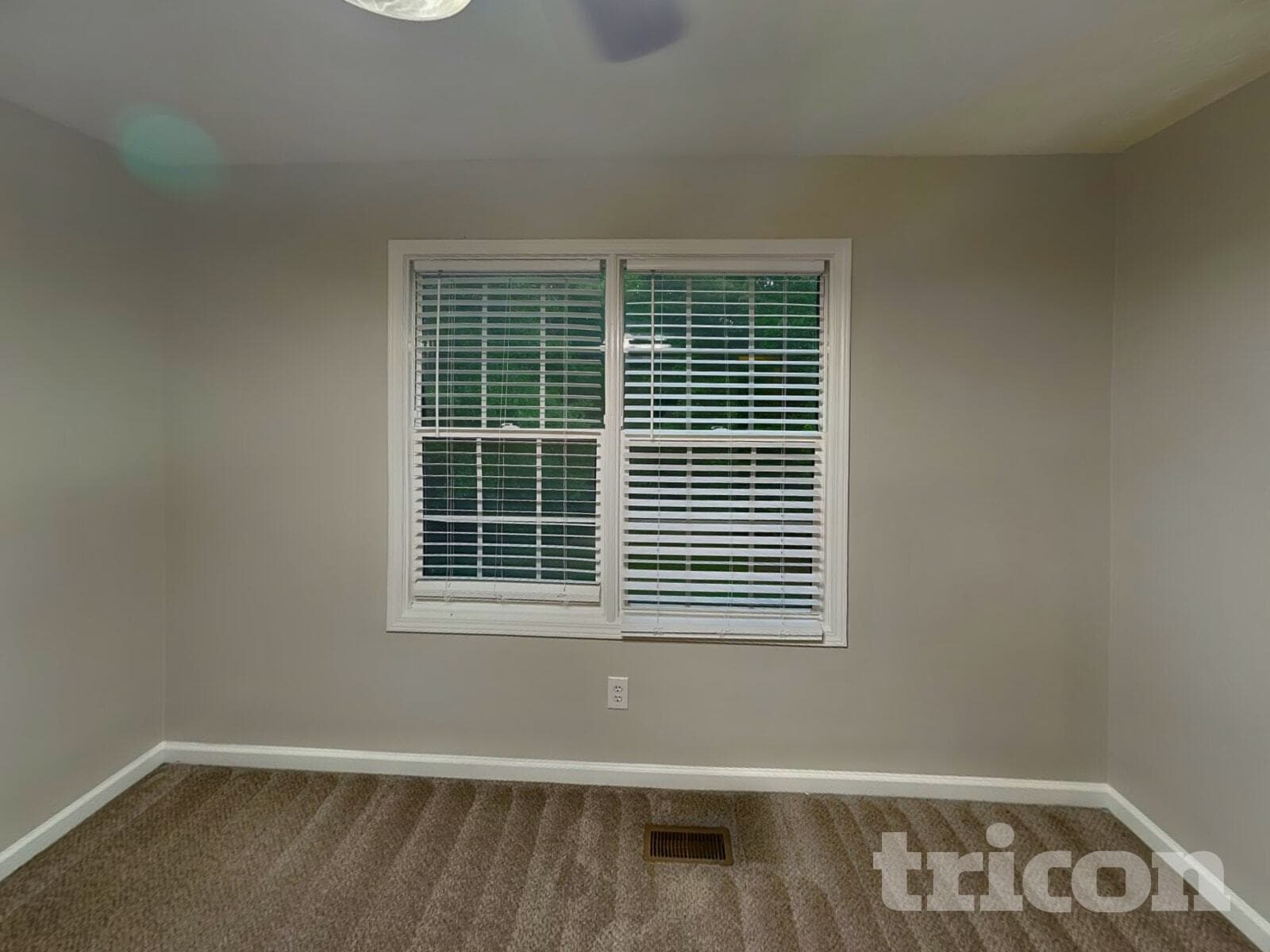 Building Photo - 580 River Walk