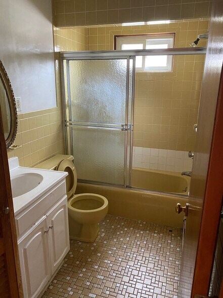 Building Photo - 28 Wolcott St