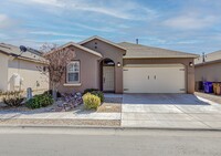 Building Photo - 4870 Villetta Ave