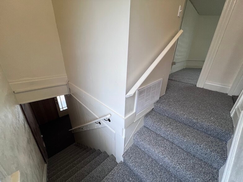 Building Photo - 542 Ohio Ave