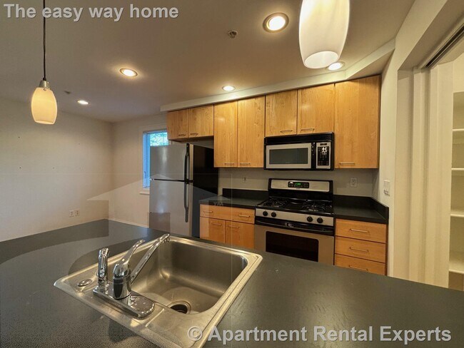 Building Photo - 1110 Massachusetts Ave