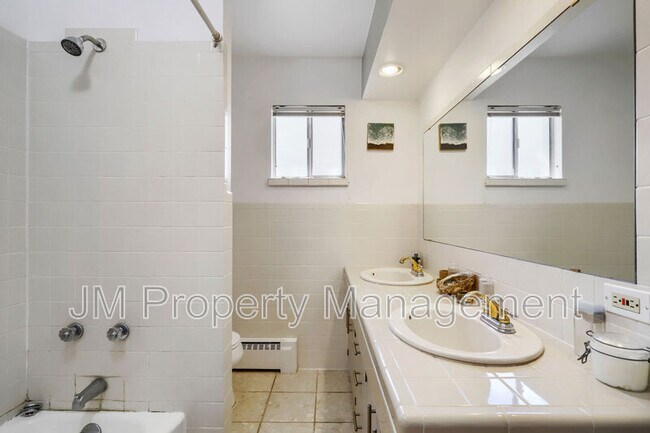 Building Photo - 4618 W 35th Ave