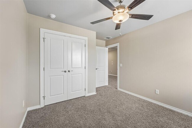 Building Photo - 12401 Samara Dr