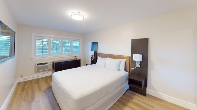 Building Photo - 45 Tamal Vista Blvd