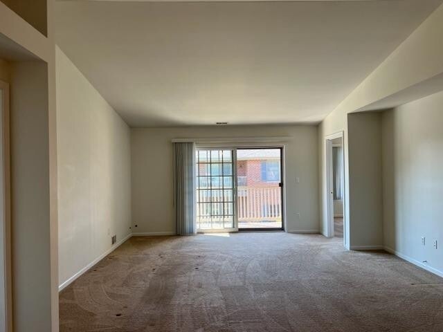 Building Photo - 641 Cambridge Ct