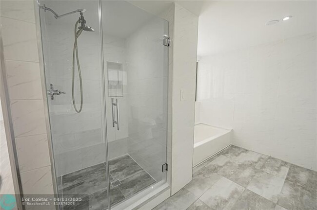 Building Photo - 468 Golden Isles Dr