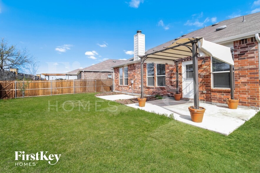 Building Photo - 2320 Bernese Ln