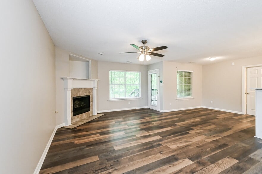 Building Photo - 40 Rachel Cove