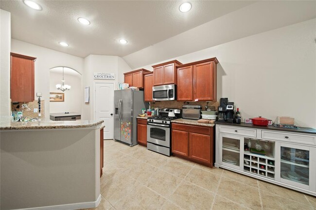 Building Photo - 2402 Via Montesano