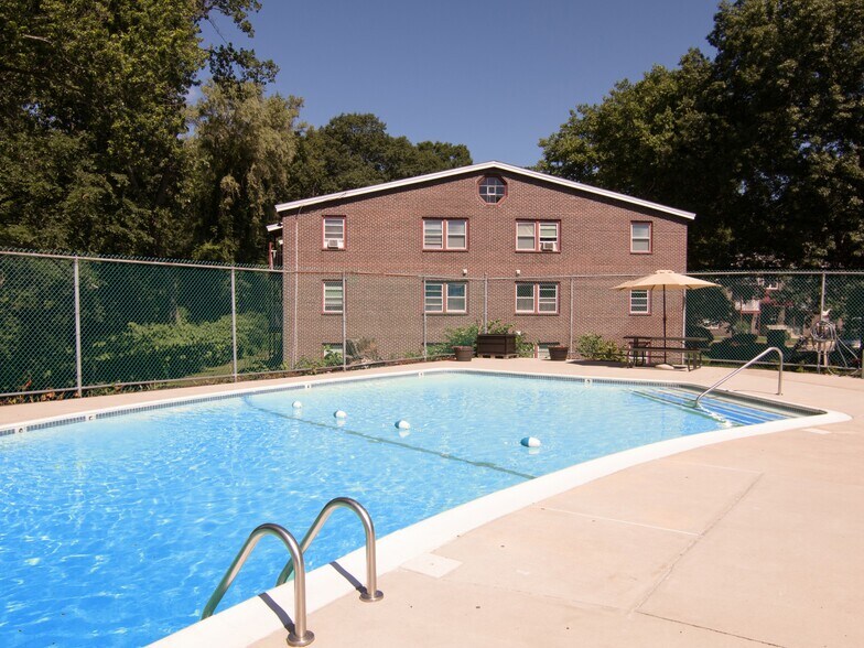 Spruce Knoll 594 Merrimack Ave Dracut MA 01826 Apartment Finder