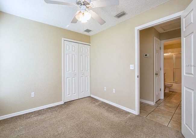 Building Photo - Charming 3/2 with large fenced yard!