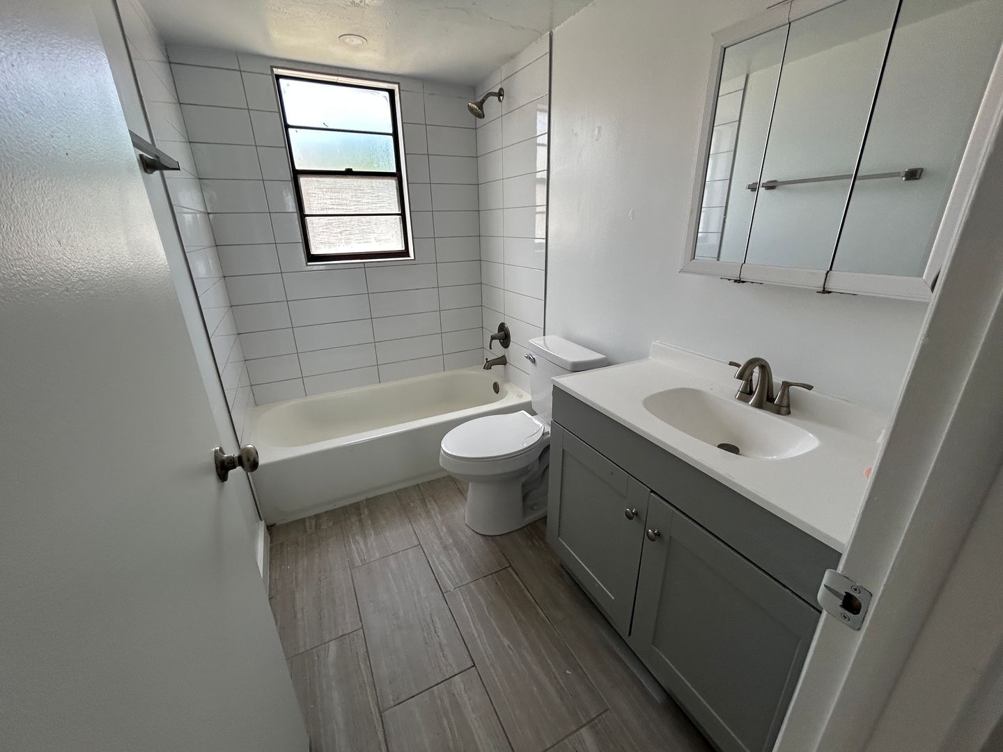 Building Photo - 4712 SE 5th Pl