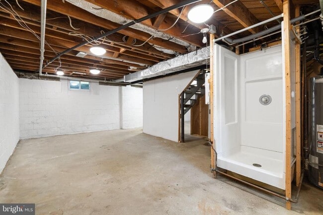 Building Photo - 6315 Old Dominion Dr