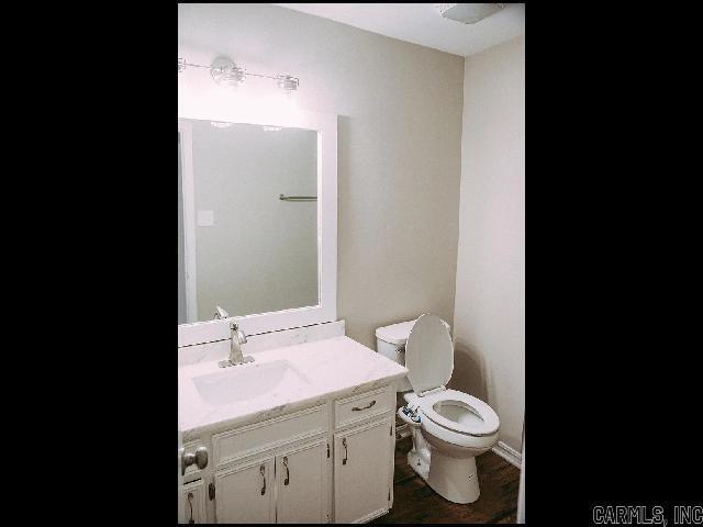 Building Photo - 408 W 4th St