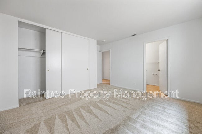 Building Photo - 1388 Hygeia Ave