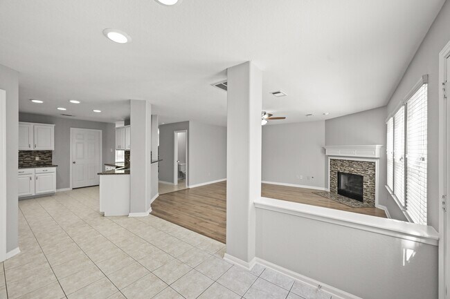 Building Photo - 14614 Hazy Ridge Ln