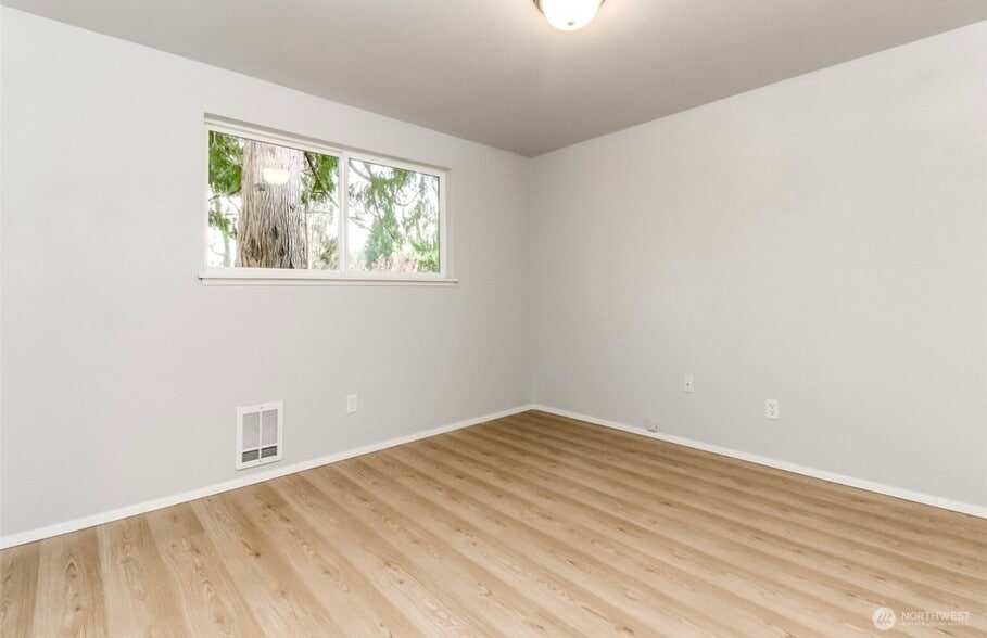 Building Photo - 10914 108th St SW