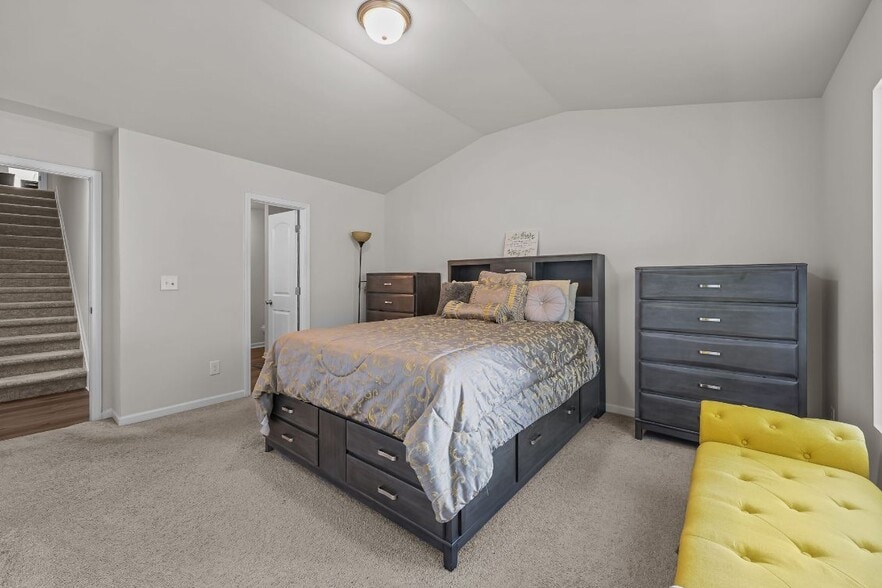 Primary Suite - 1405 Amberlight Cir