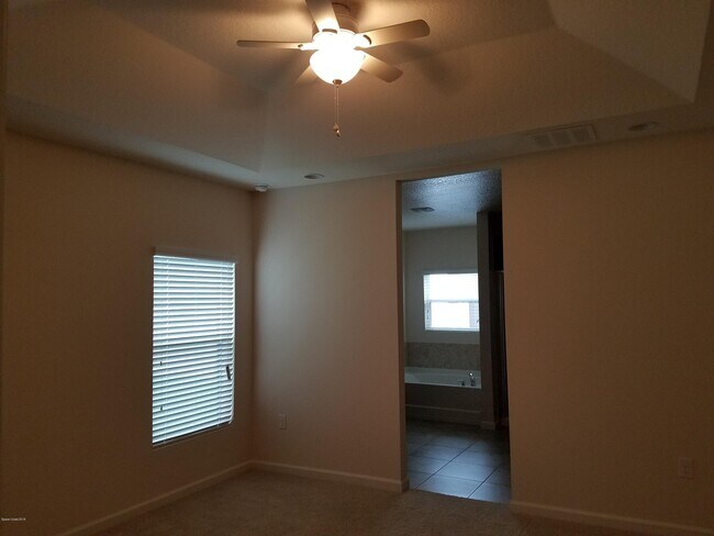 Building Photo - 1536 Fuji Dr