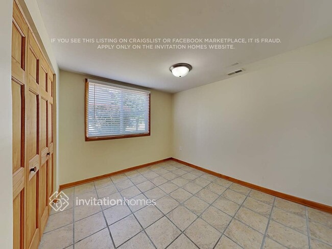 Building Photo - 327 Hemlock Ave
