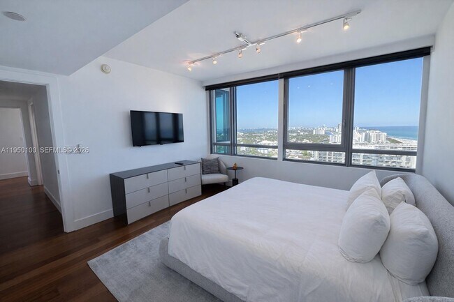 Building Photo - 101 20th St