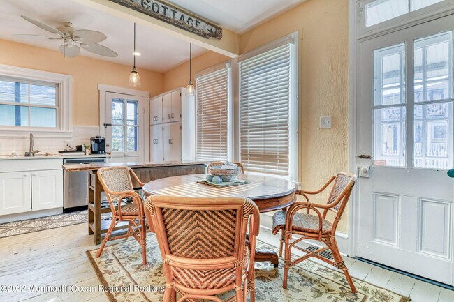 Building Photo - 14 New York Ave