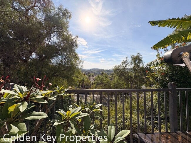 Building Photo - Welcome to this stunning home located in t...