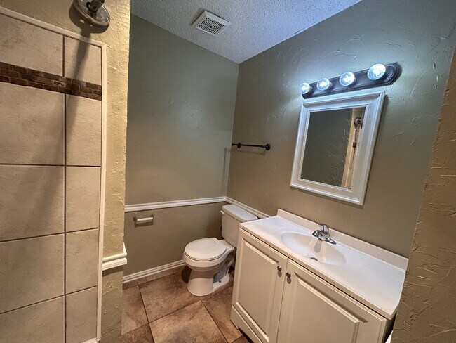 Building Photo - Sharp 3/2 in Frenship School District