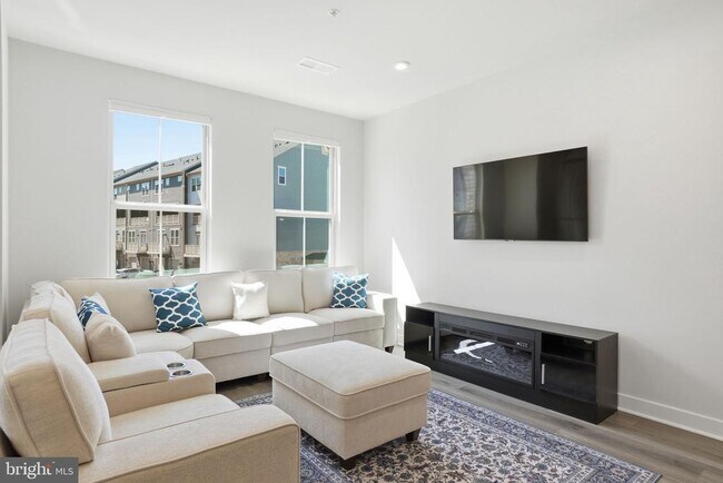 Building Photo - 42548 Invergordon Ter