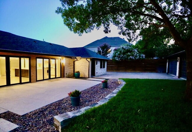 Building Photo - Executive Lease Near Preston Hollow  - Chef's Kitchen, Gated Drive & Spacious Patio