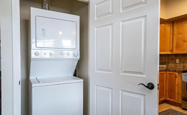 Building Photo - Fully Furnished Mountain Condo | Flexible Lease Terms | Garage Included | Fraser, CO