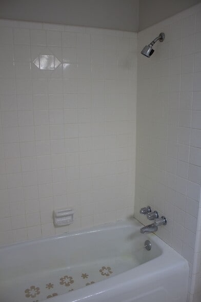 Bathroom #2 - 2504 Choctaw St