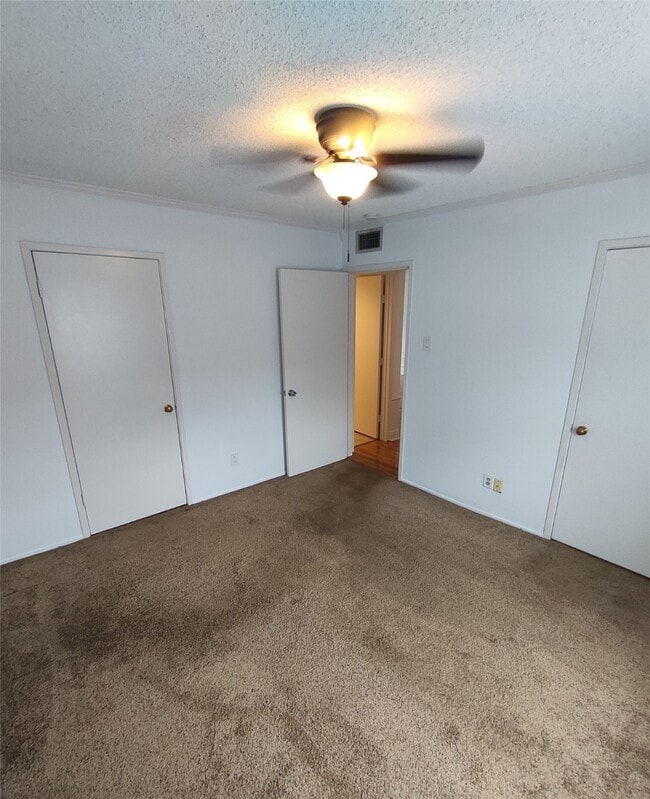 Building Photo - 3131 Southwest Fwy