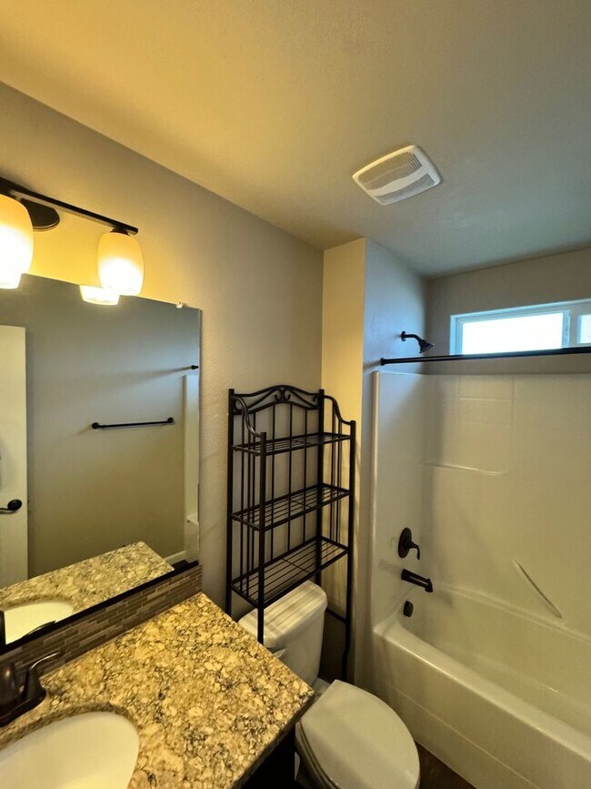 Building Photo - Beautiful 4-Bedroom, 3-Bathroom Home with ...
