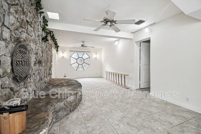 Building Photo - 43 Aegean Ave