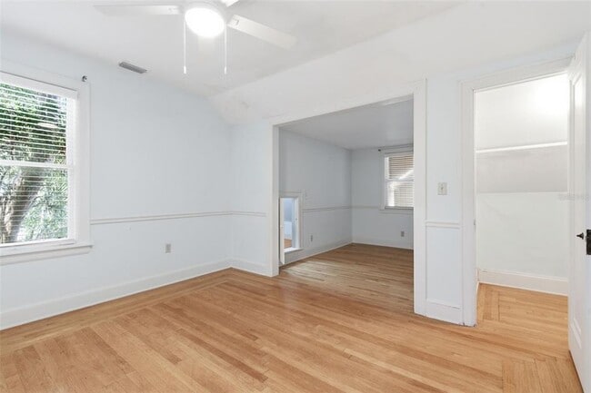 Building Photo - 555 18th Ave NE