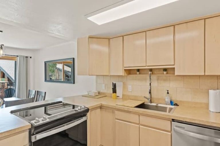Building Photo - 2505 Daybreak Ct