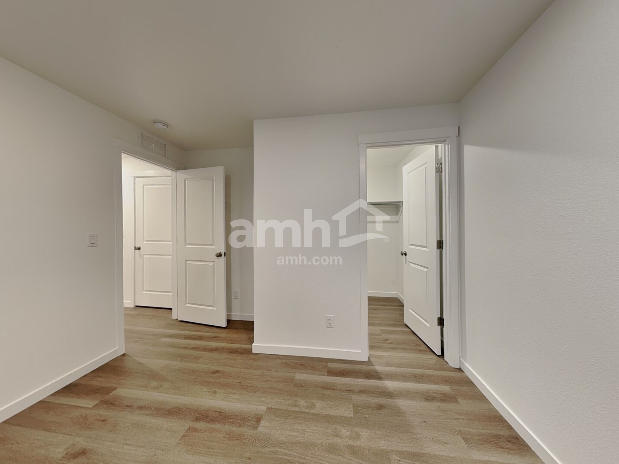 Building Photo - 23552 E 3rd Pl