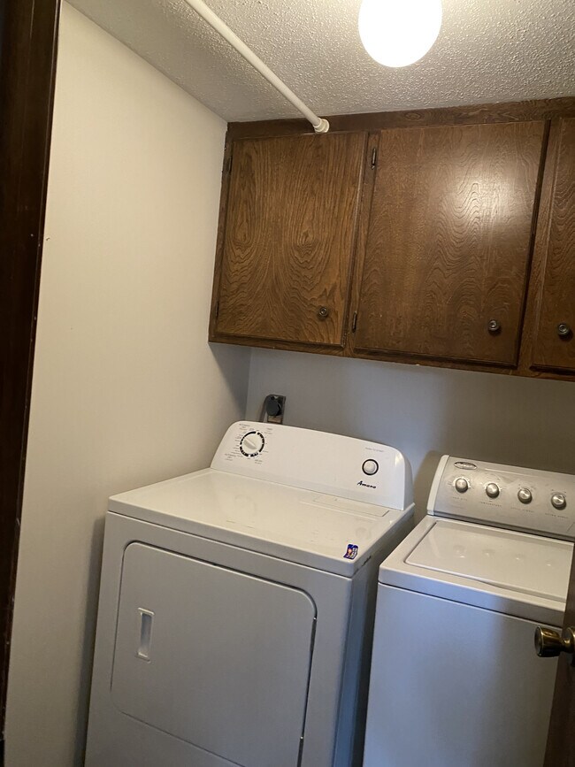 Building Photo - 14706 Harvey Oaks Ave