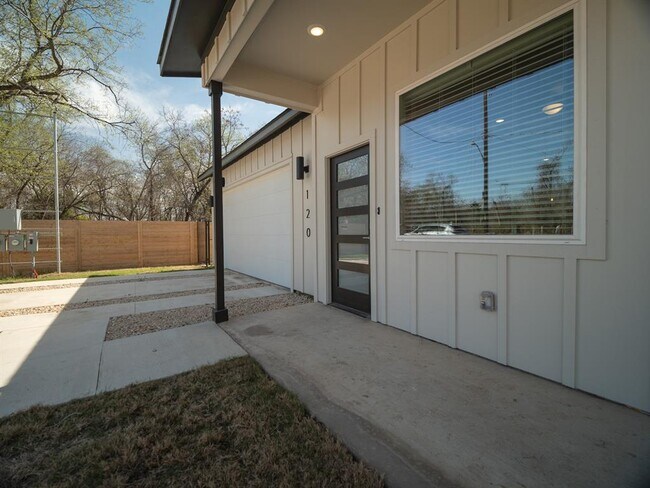 Building Photo - 120 Kimble Ln