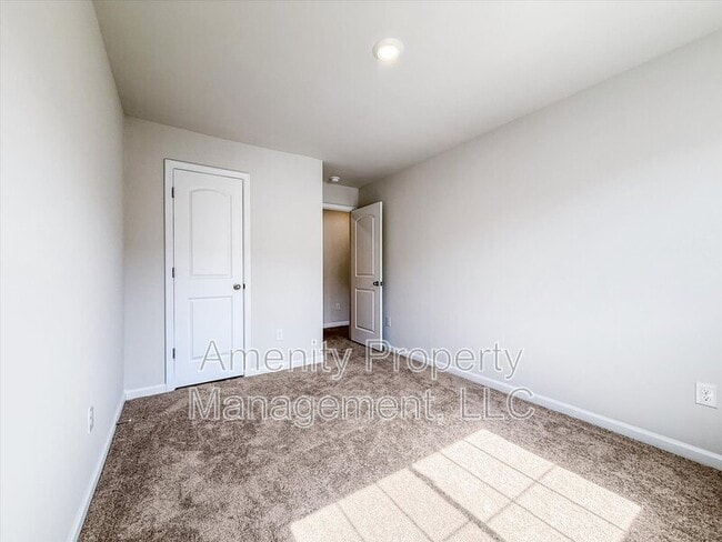 Building Photo - 1527 Auckland Ct
